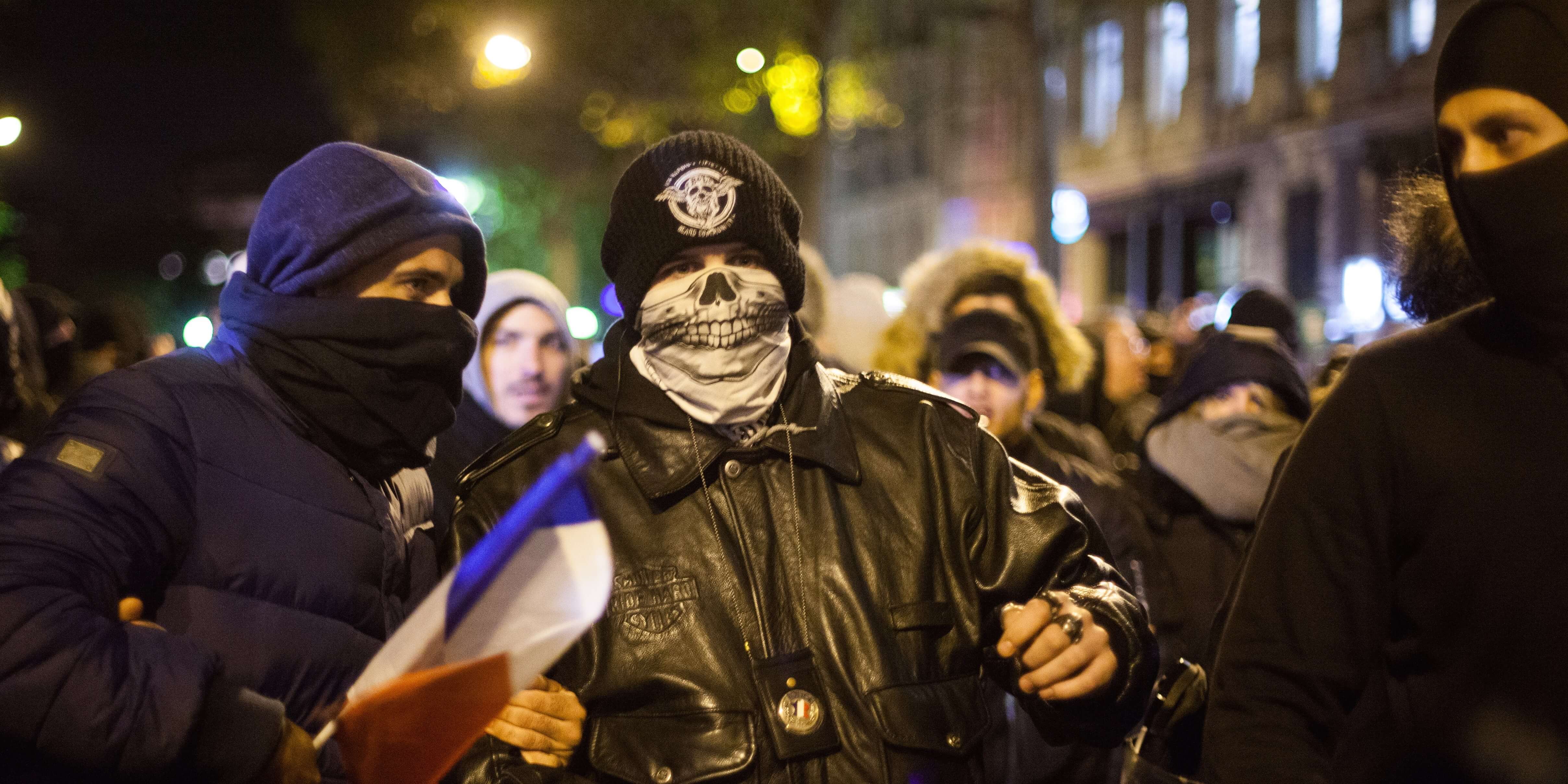 Quiz : Flic ou Black Bloc ? 