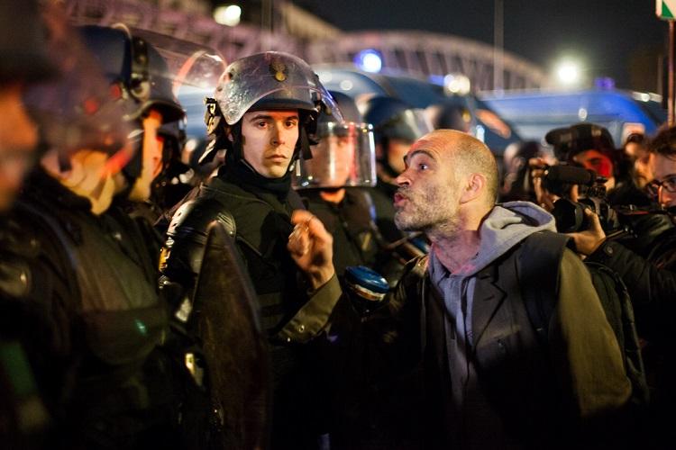 Je te tiens, tu me tiens par la barbichette