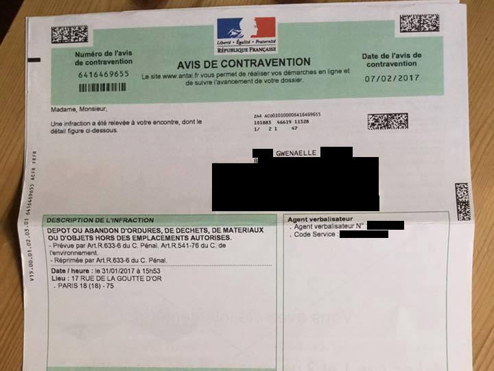 Verbalisée pour avoir donné un livre