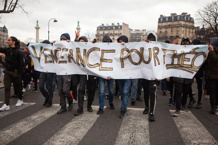 Le cortège part de Nation