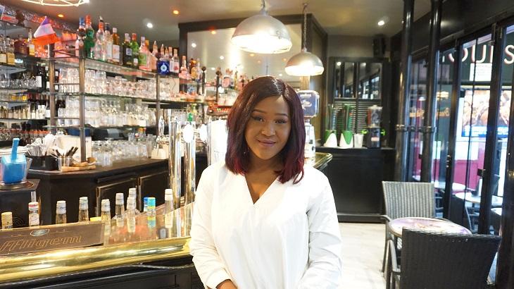 Au calme avec un café