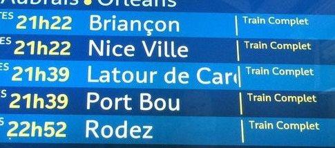 Il arrive souvent que, même en semaine, tous les trains de nuit affichent « complet ». Ici le jeudi 27 octobre 2016, à la gare de Paris-Austerlitz