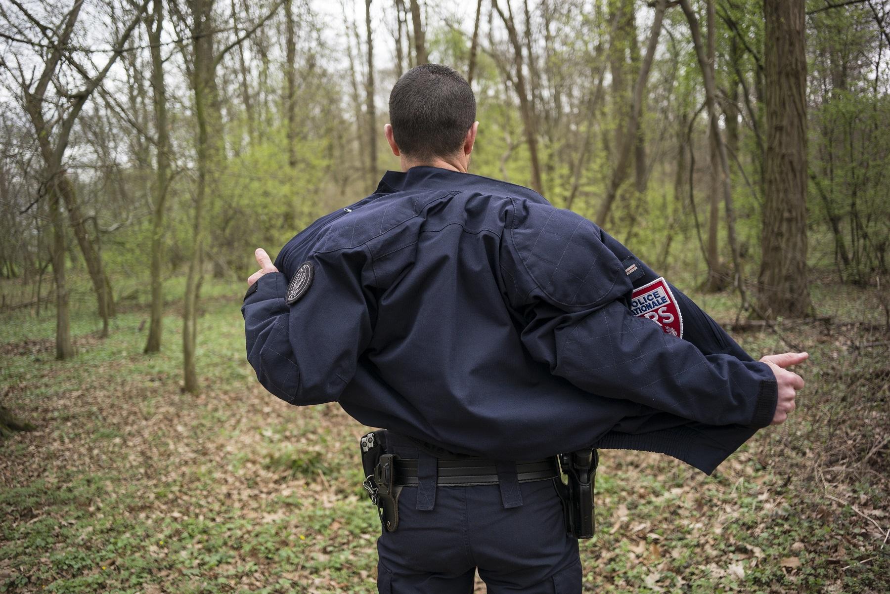 Comment la police a poussé le CRS Ménard au suicide 