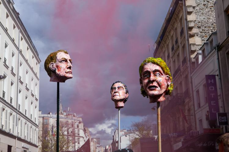 Têtes coupées et urnes brulées, un carnaval populaire contre les élections 