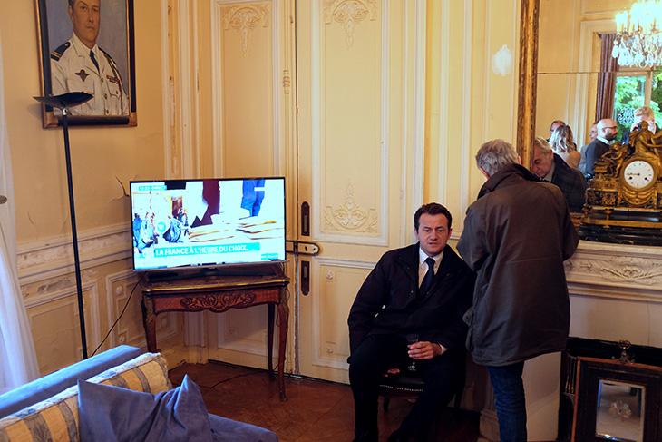 Amexandre Simonnot attend les résultats.