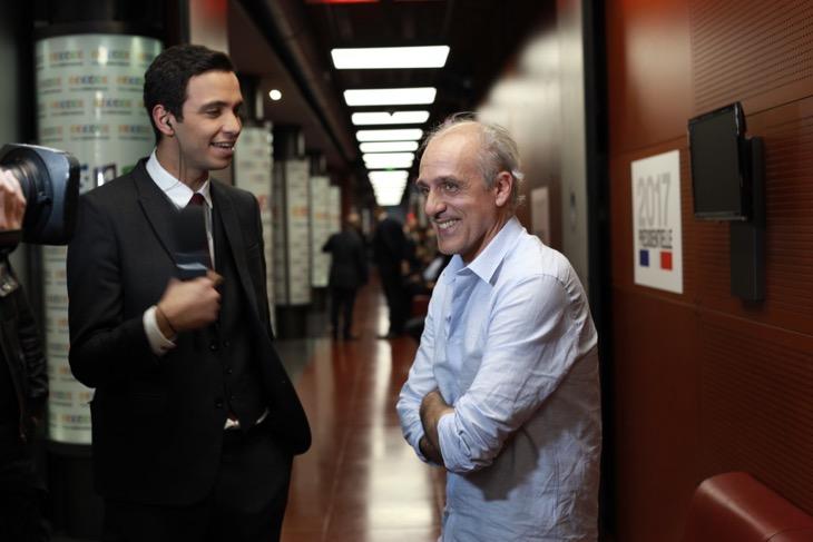 "Vous êtes obligés de porter ça ?