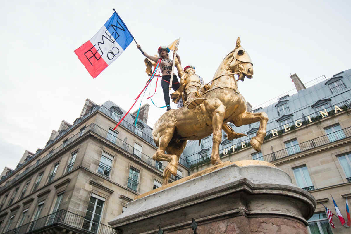 Jeanne d'Arc, "ce symbole féministe que toi et ton parti avez volé à la France, il y a bien longtemps"