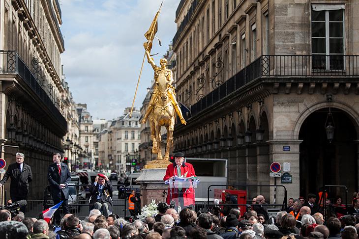 « Jeanne au secours ! », le dernier tube de Le Pen.