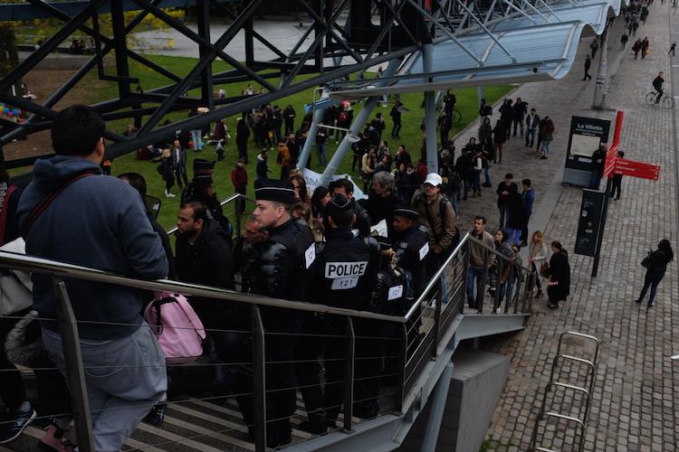 La police veille au grai