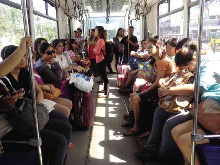 Cinq idées concrètes pour rendre la ville aux femmes 