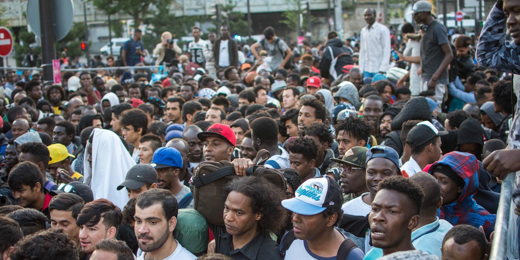 Porte de la Chapelle : 2.771 réfugiés évacués