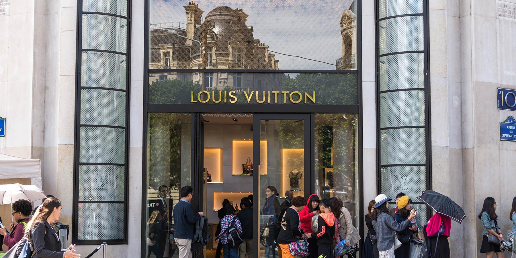 Sur la piste des dealeurs chinois de Louis Vuitton  