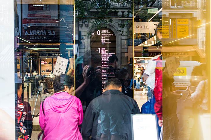 « Au départ de Paris, nous ne limitons pas le nombre de sacs ni le montant des achats. 