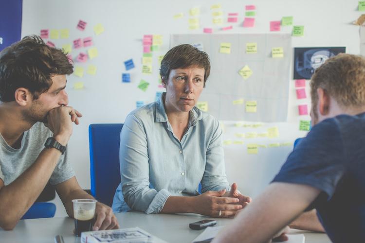 Pour Marine Turchi, leur enquête, avec Mathias Destal, s'est déroulée dans un « climat général vraiment hostile 