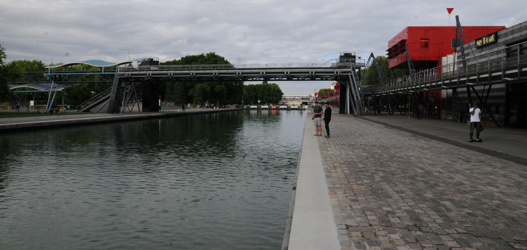 À Paris, un exilé afghan se noie sous le regard des passants impuissants