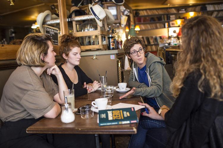 Anne-Pineau, Justine Brabant et Leïla Minano ont chapeauté le projet.