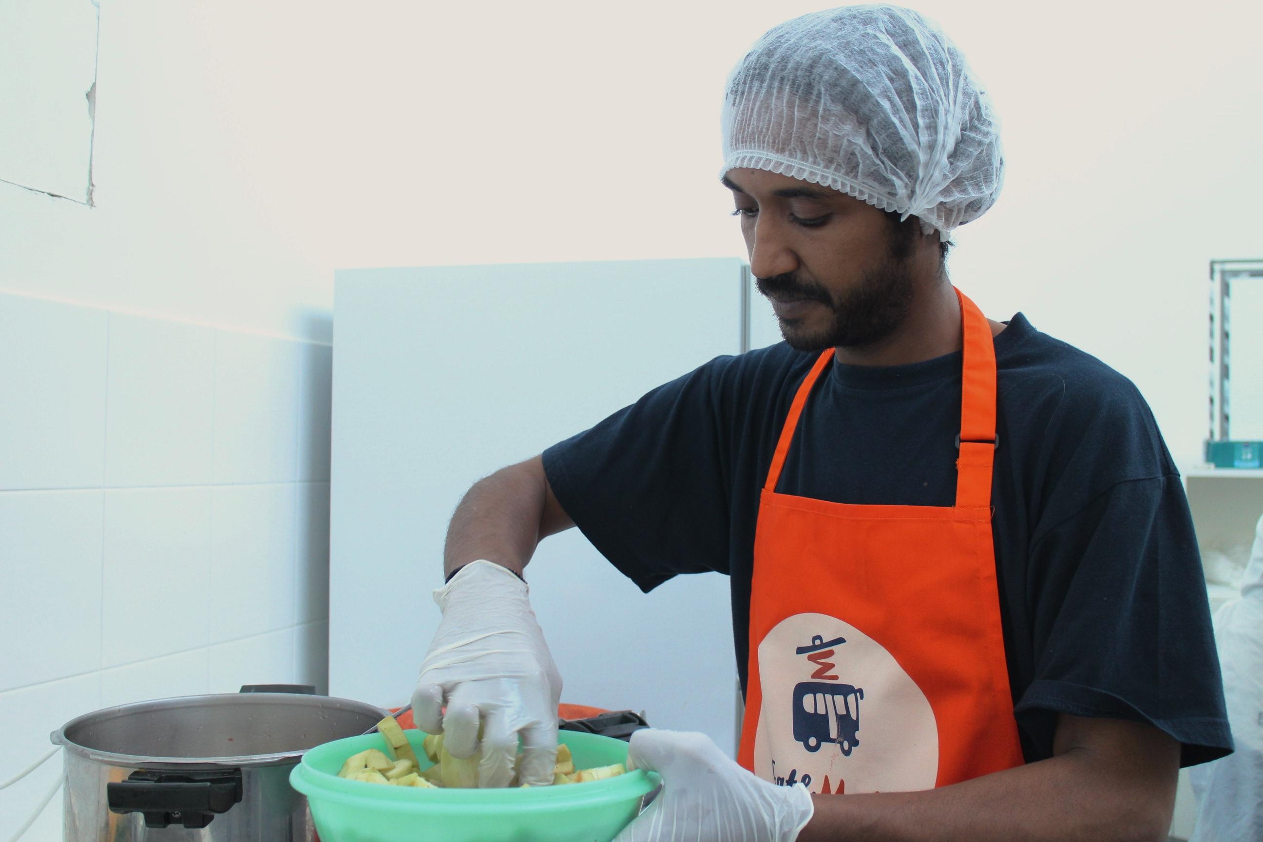 Les mains dans le Dama