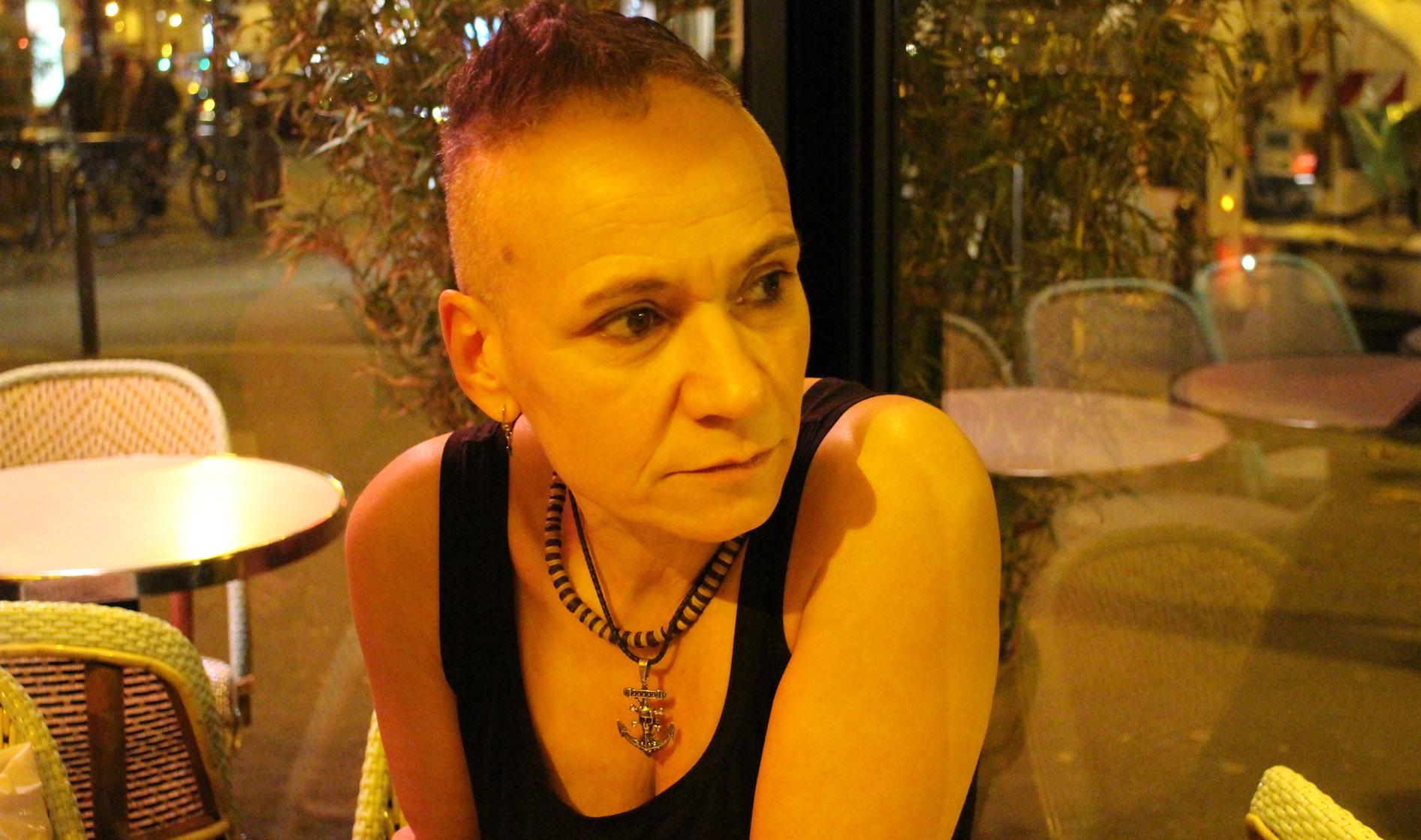 Flozif, papesse de l'érotisme lesbien à Paris 