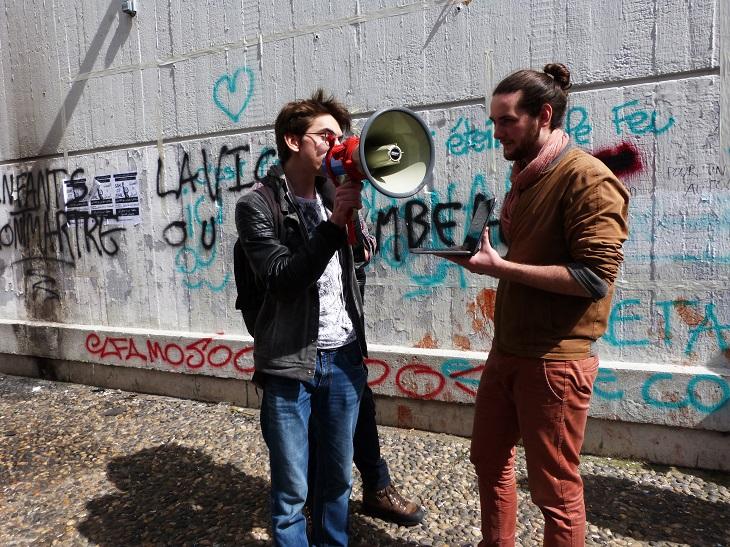 Tomek et Martin font valider le com' de presse par l'AG