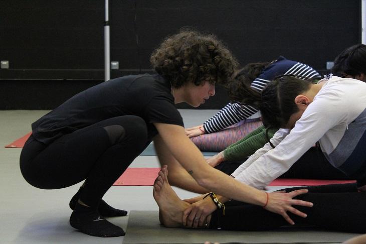 Farah vérifie la posture.