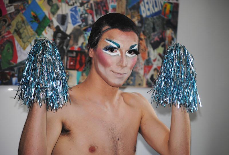 Emily Tante est presque là.