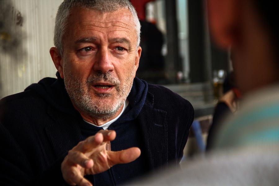 Là il parle de Madonna.