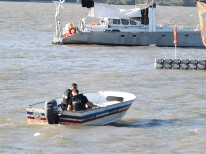 Les policiers ont pas vraiment le pied marin