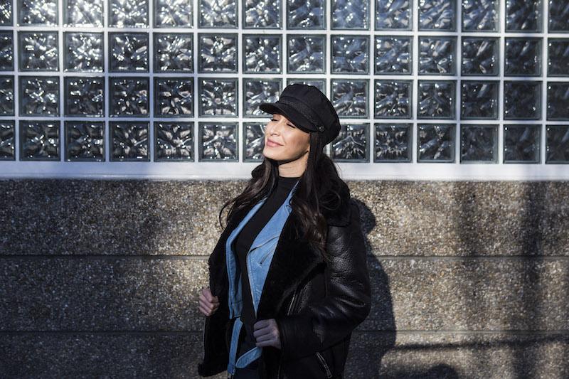 Quand Kenza joue avec l'objectif.