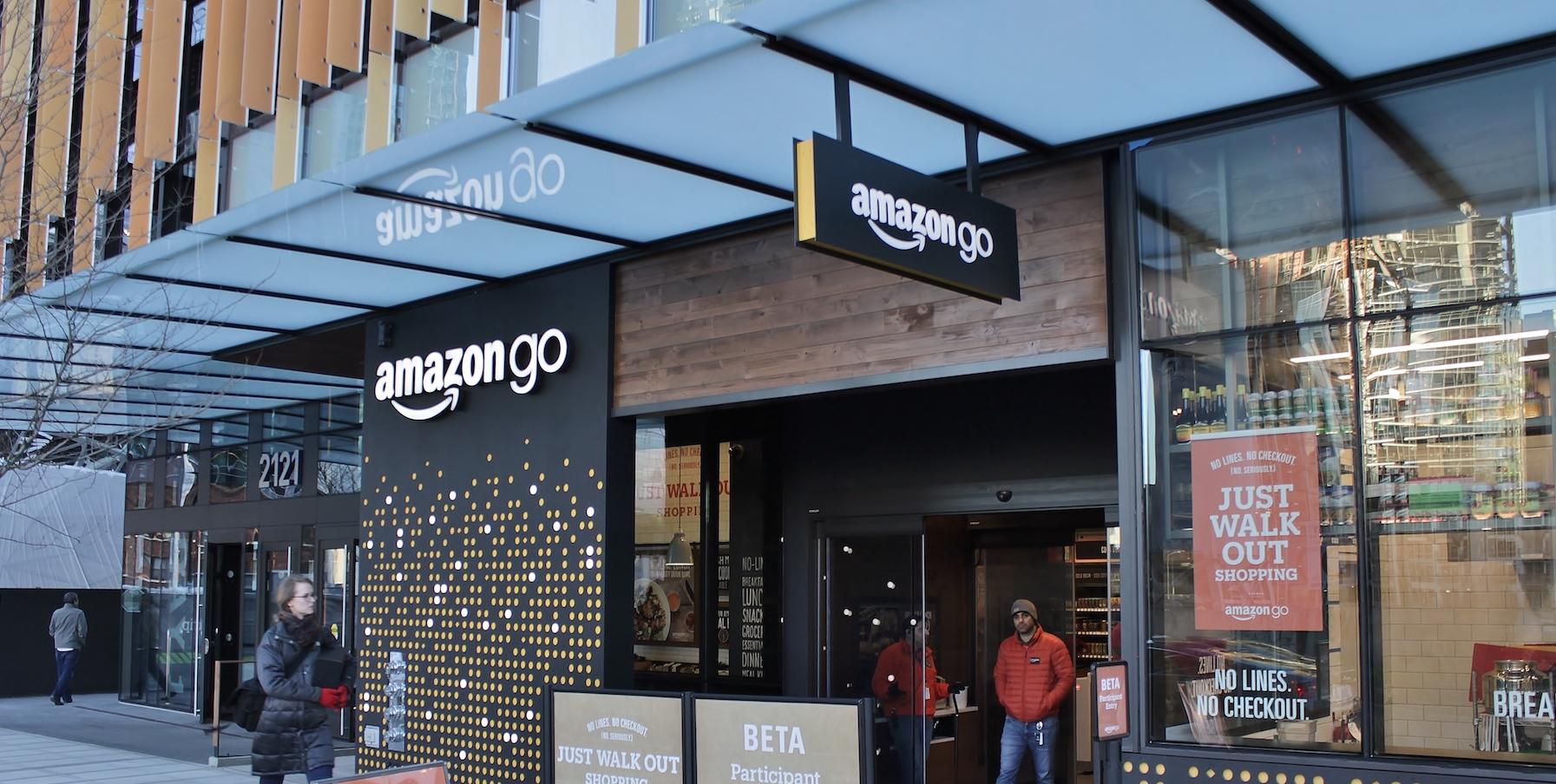 Amazon : une centaine de livres négationnistes en vente sur la plateforme