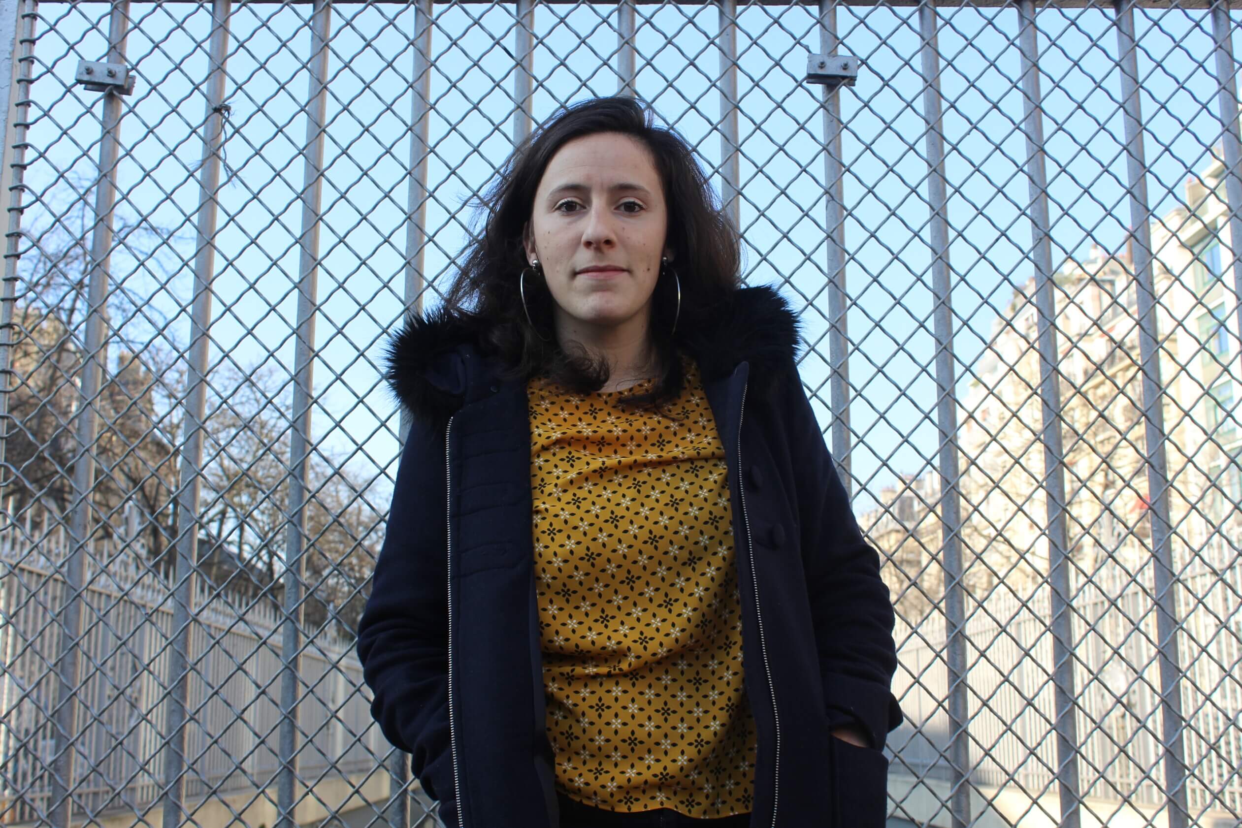 Ni les grillages, ni le politiquement correct ne l'arrêtent.