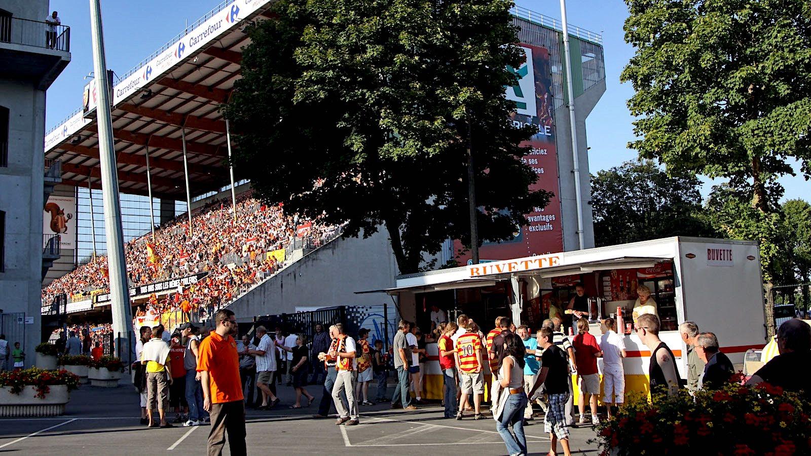 Les nouveaux stades mettent en péril les buvettes historiques