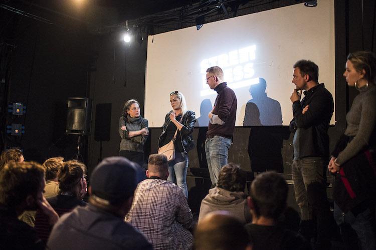 Vitalia et Vanessa Langard lors de la projection