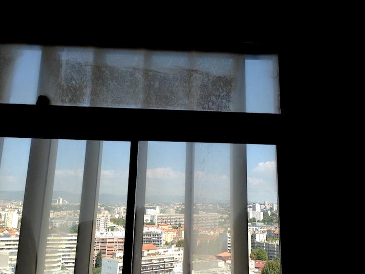 Septembre 2018 (selon notre source) au 13ème étage, le plus emblématique de la vétusté de l'hôpital