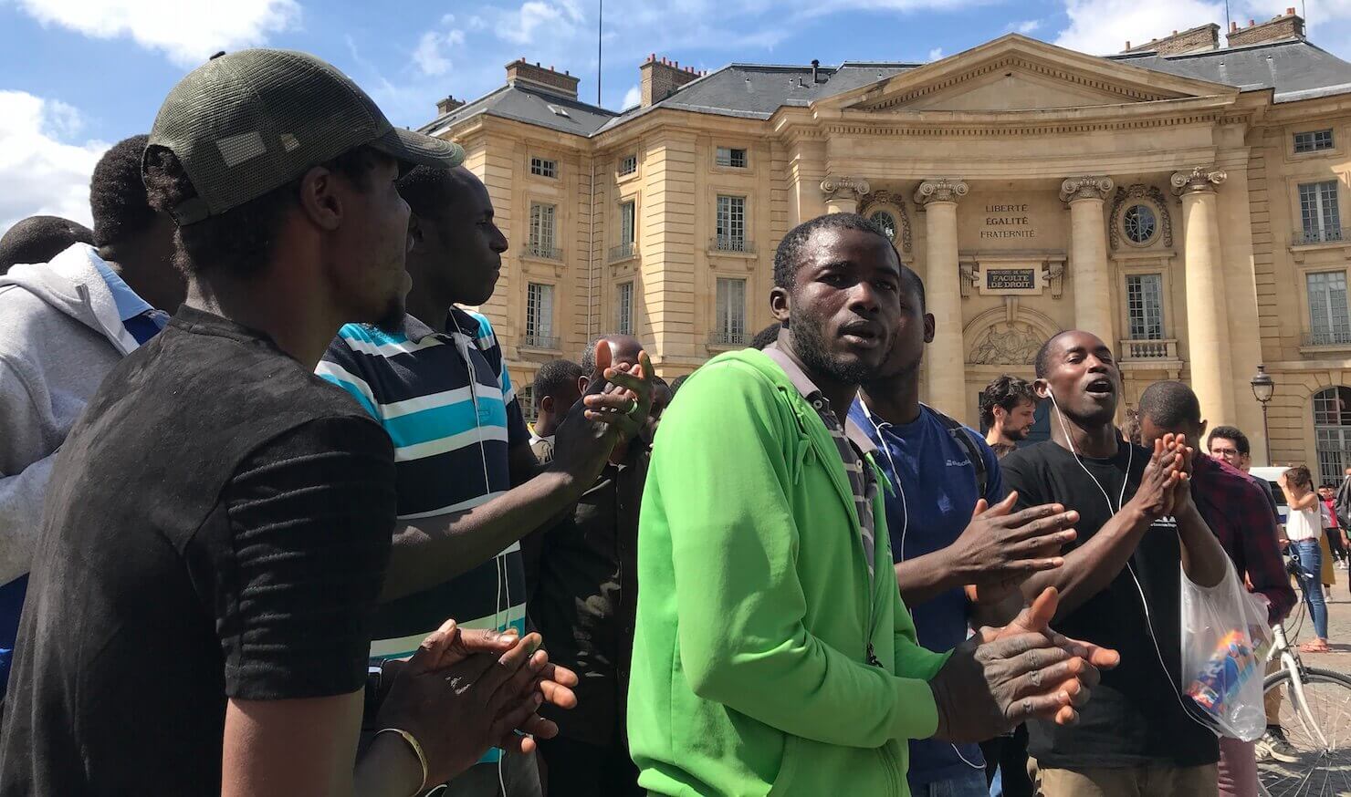 Les Gilets noirs, ces sans-papiers qui se lèvent pour obtenir des droits