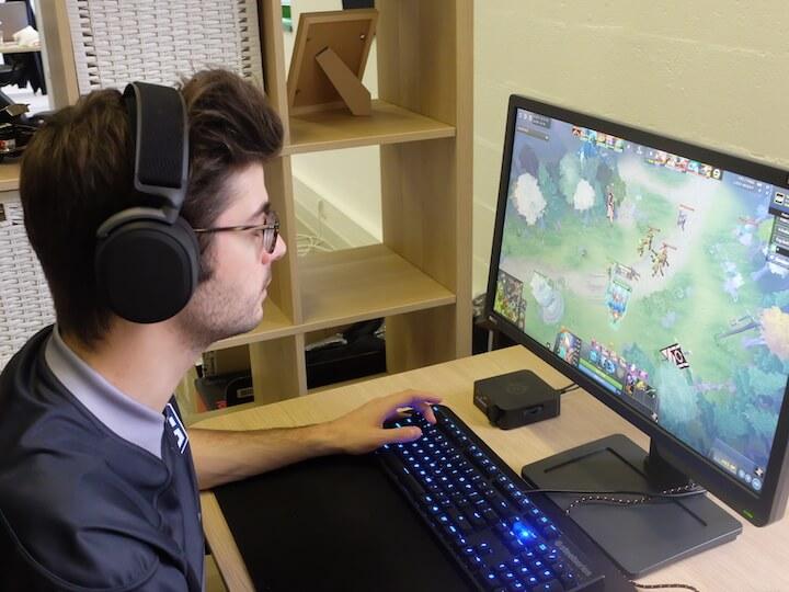 Sébastien Debs est en vacances mais s’entraîne pourtant huit heures par jour