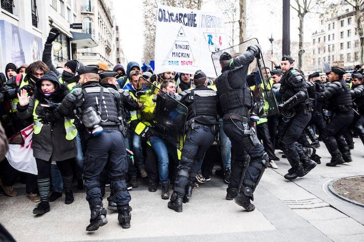 Une manifestation de Gilets jaunes, le 15 décembre 2018.