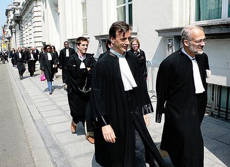 Politique et avocat : le cumul des emplois