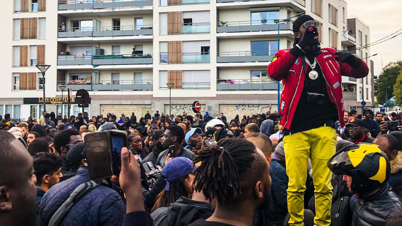 La famille d’Ibrahima Bah, mort à moto lors d’une intervention de police, demande justice