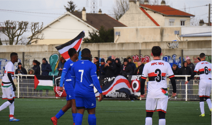 Le MFC s'engage dans des causes associatives. Récemment, ils ont fait un maillot aux couleurs de la Palestine. L'argent récolté sert à la création d'une bibliothèque itinérante.