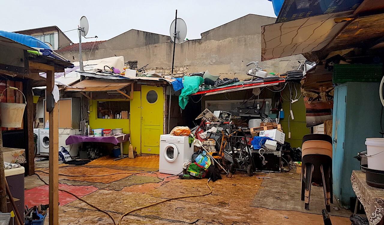 Roms à Ivry-sur-Seine. Une aide qui n'éradique pas la misère.