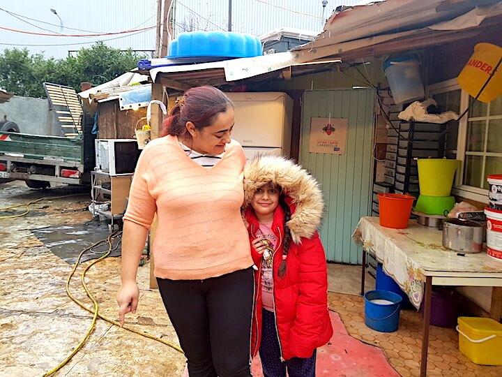 Madalina et sa fille.