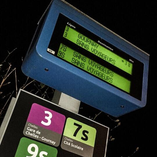 « Cette galère de transports se traduit par une véritable inégalité d’accès à l’emploi ! », se désole Karim, un des habitants.