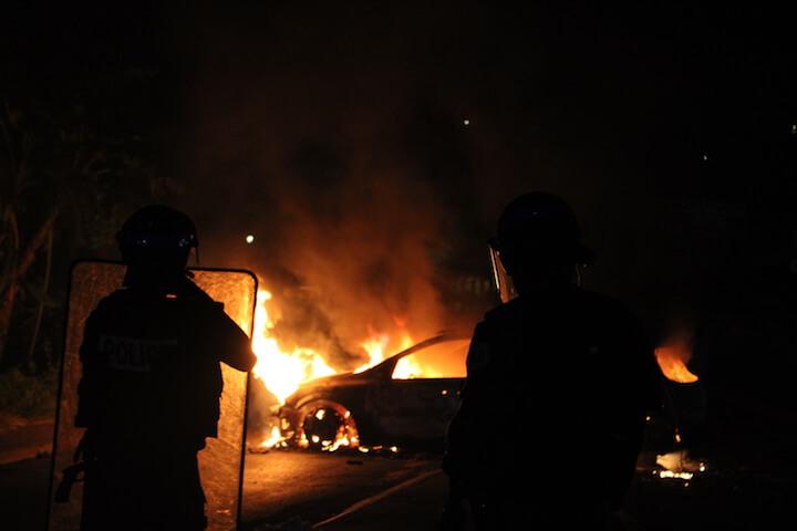L’escalade est perpétuelle et plonge le département déjà soumis à de fortes tensions communautaires dans un spectacle insupportabl