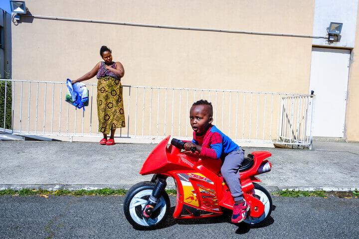Marvel avec un t-shirt Spider-Man. Ne cherchez pas, on ne fera pas mieux.