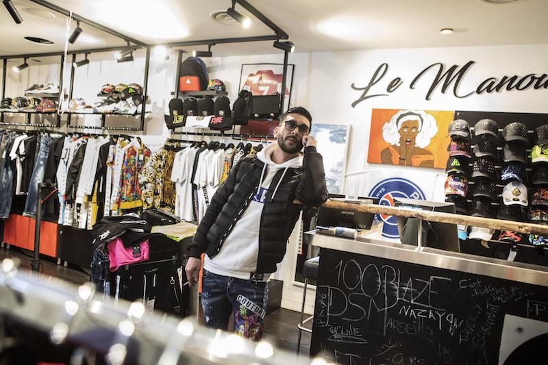 Toujours au téléphone