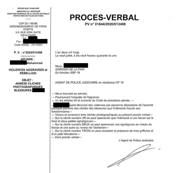 Moha n'a cessé de dénoncer les violences policières qu'il a subies tout au long de sa garde à vue prolongée. Le 9, des policiers écrivent ses remarques dans un procès verbal et finissent par le prendre en photo.