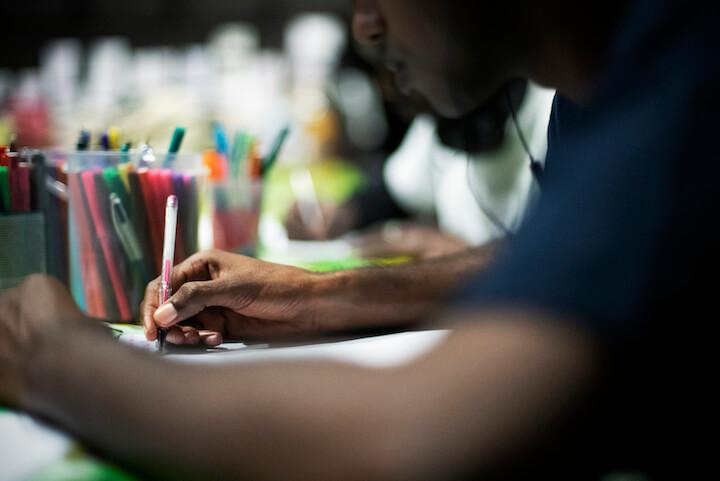 L'asso des Midis du Mie donnent également des activités sportives ou des cours de français. De quoi aider les mineurs étrangers qui souhaitent être ingénieur en bâtiment, ou mécanicien.