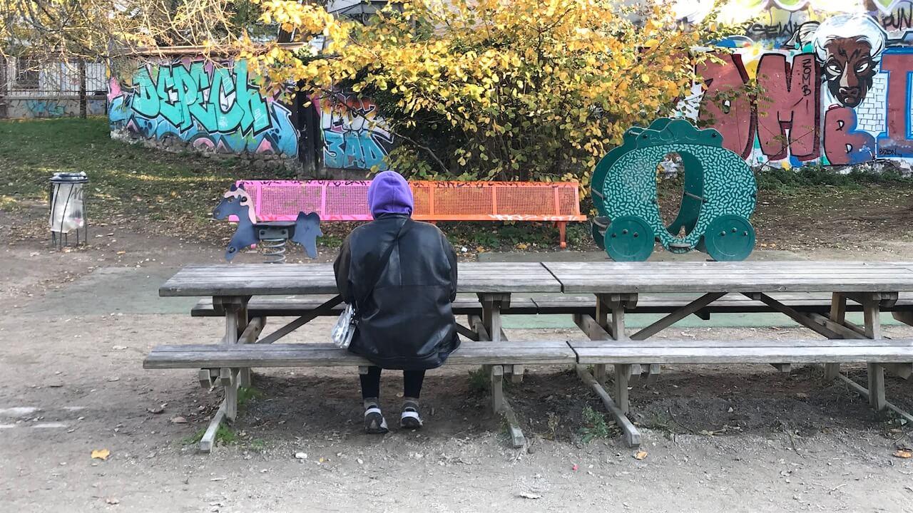 Cafards, solitude et violence, des jeunes logés en hôtels sociaux racontent leur calvaire