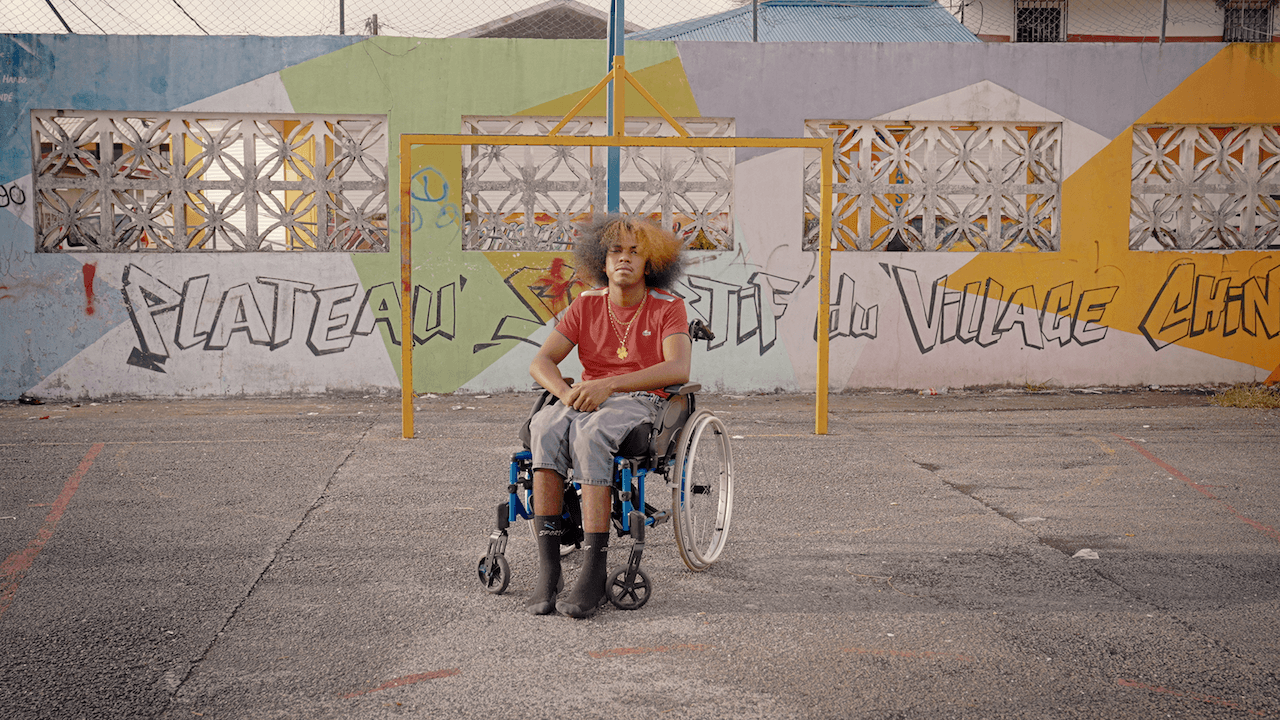 « J’ai pris une balle dans le dos à 15 ans, je suis devenu paraplégique »