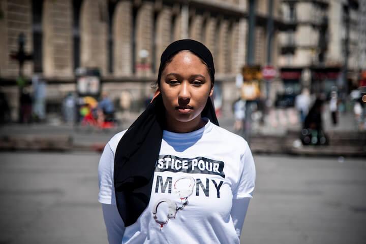 Coura, 20 ans, se bat désormais pour obtenir vérité et justice sur la mort de son grand frère.